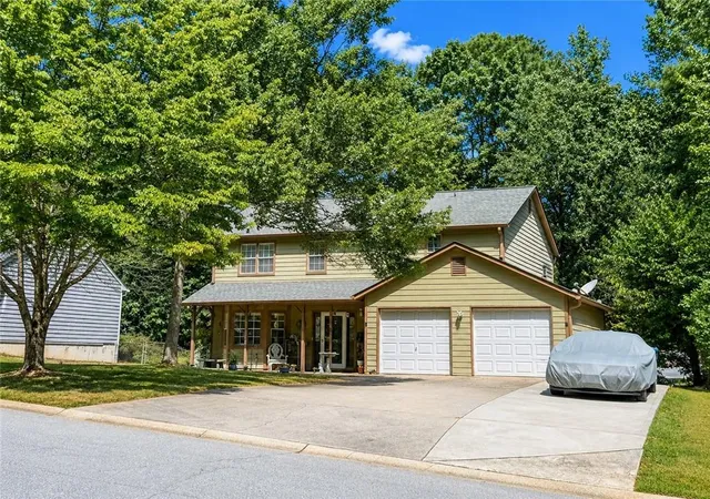 2nd image of 2906 Hidden Dr, Lawrenceville, GA 30044 | MLS# 7826621