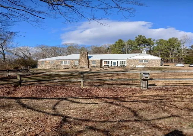 Photo 3 of Single family home for sale at 650 Kingston Hwy, Kingston, GA 30145 | MLS# 7825877 | Listing updated on 2026-08-27