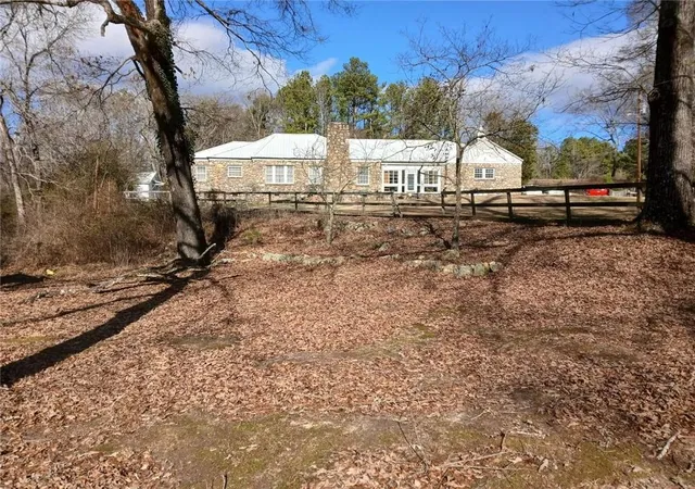Photo 3 of Single family home for sale at 650 Kingston Hwy, Kingston, GA 30145 | MLS# 7825877 | Listing updated on 2026-08-27