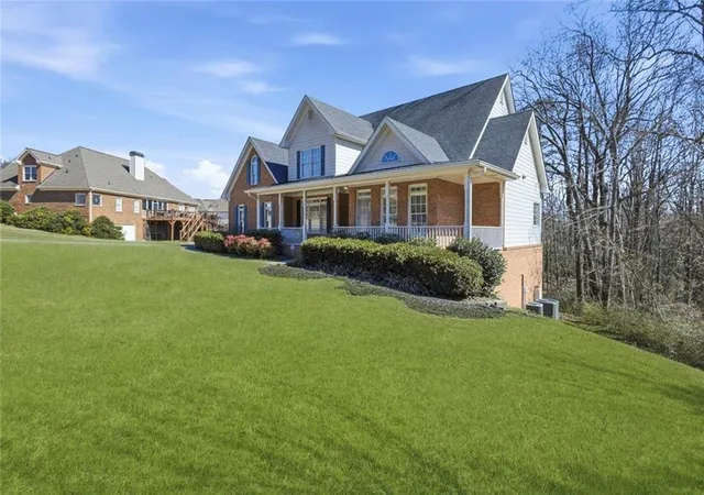 Photo 2 of Single family home for sale at 3805 Jones Crk Dr, Buford, GA 30519 | MLS# 7809443 | Listing updated on 2026-09-19