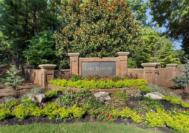 2nd image of 405 Island Cove Dr, Newnan, GA 30263 | MLS# 7809553