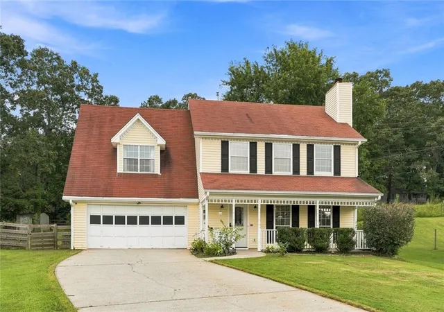 Photo 2 of Single family home for sale at 932 Sugar Meadow Ln, Buford, GA 30518 | MLS# 7825979 | Listing updated on 2026-09-15