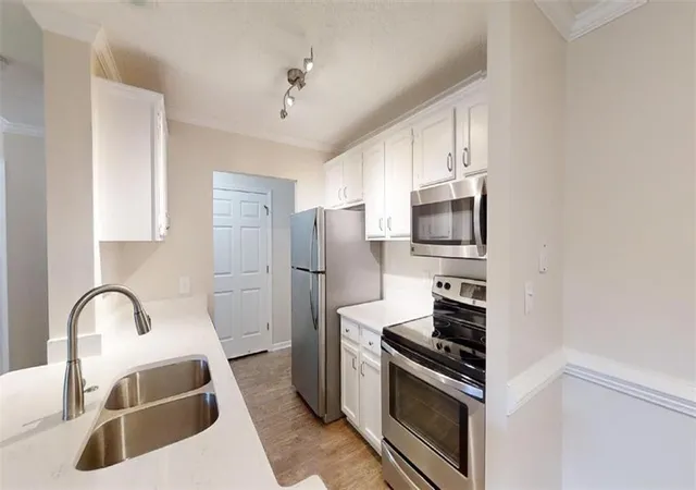 Photo 3 of Condo for sale at 300 Johnson Ferry Rd Ne #B202, Sandy Springs, GA 30328 | MLS# 7827029 | Listing updated on 2026-08-28