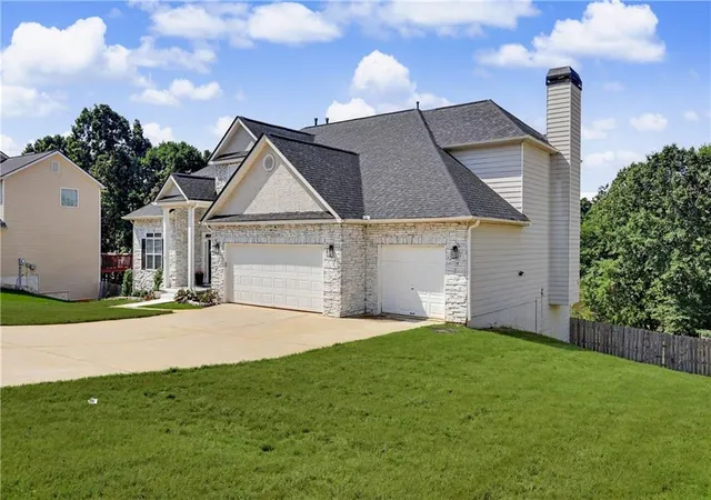 Photo 3 of Single family home for sale at 2048 Reserve Pkwy, Mcdonough, GA 30253 | MLS# 7828027 | Listing updated on 2026-08-28