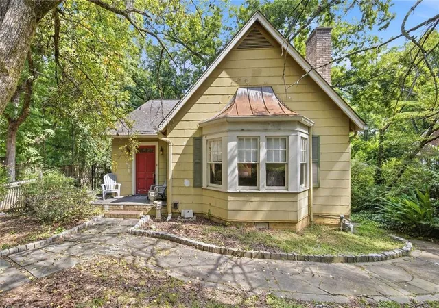 1st image of 1215 Morningside Dr, Gainesville, GA 30501 | MLS# 7827634