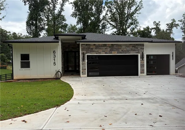 Photo 1 of Single family home for sale at 6315 Reives Rd, Cumming, GA 30041 | MLS# 7793419 | Listing updated on 2026-09-16