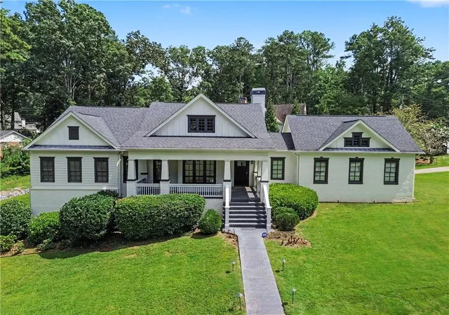 Photo 3 of Single family home for sale at 365 Saint Marys Ln Nw, Marietta, GA 30064 | MLS# 7820934 | Listing updated on 2026-08-27