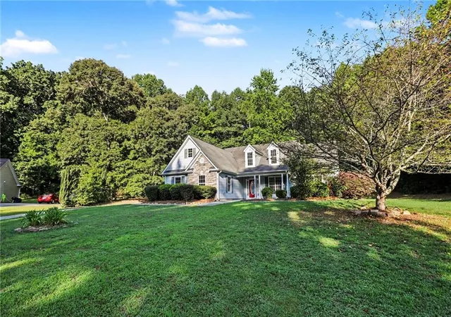 Photo 3 of Sale Pending at 250 Dillion Dr, Hampton, GA 30228 | MLS# 7825917 | Listing updated on 2026-10-01