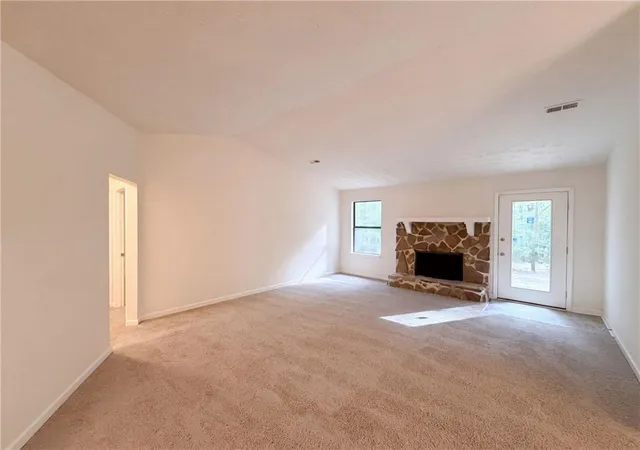 Photo 3 of Sale Pending at 670 Marsh Ct, Jonesboro, GA 30238 | MLS# 7826793 | Listing updated on 2026-09-21