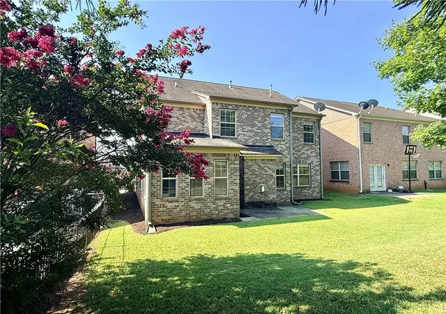 Photo 3 of Single family home for sale at 582 Walkers Ln, Johns Creek, GA 30097 | MLS# 7826021 | Listing updated on 2026-09-13