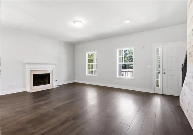 Photo 3 of Single family home for sale at 44 Fairwood Dr, Dallas, GA 30157 | MLS# 7826978 | Listing updated on 2026-09-17