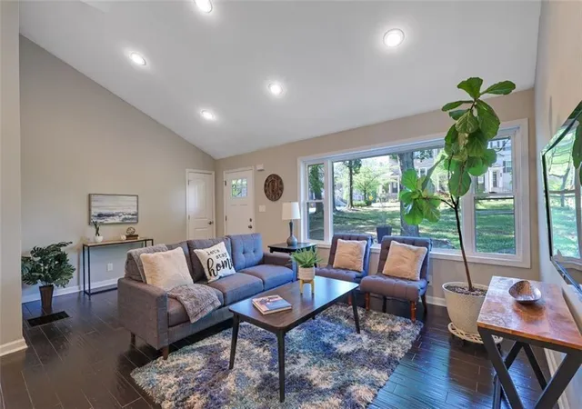 Photo 3 of Single family home for sale at 1976 Dering Cir Ne, Atlanta, GA 30345 | MLS# 7827286 | Listing updated on 2026-08-27
