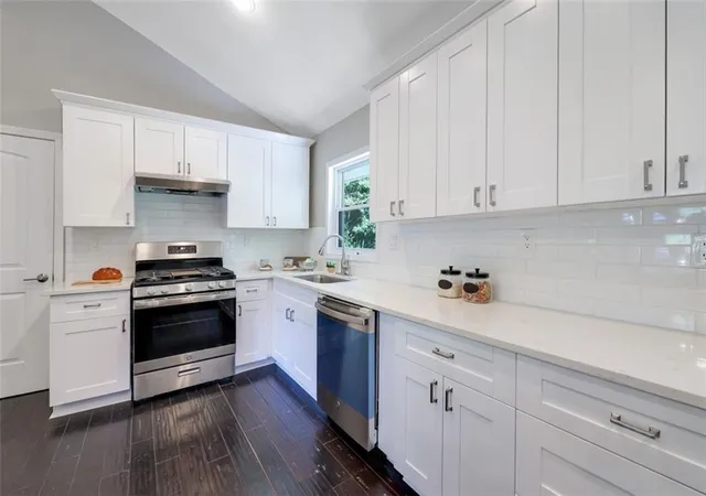 Photo 3 of Single family home for sale at 1976 Dering Cir Ne, Atlanta, GA 30345 | MLS# 7827286 | Listing updated on 2026-08-27