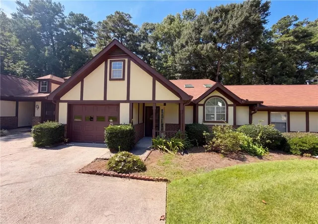 Photo 1 of Sale Pending at 17 Dover Trl, Peachtree City, GA 30269 | MLS# 7827176 | Listing updated on 2026-09-12