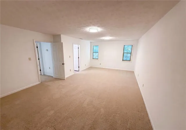 Photo 3 of Sale Pending at 17 Dover Trl, Peachtree City, GA 30269 | MLS# 7827176 | Listing updated on 2026-09-12