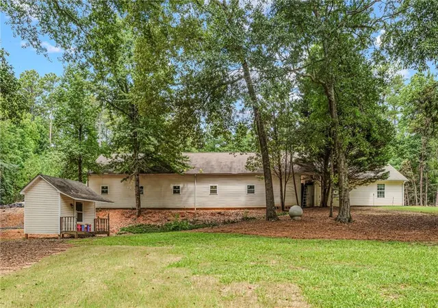 Photo 4 of Single family home for sale at 170 St Gabriel Wy, Fayetteville, GA 30215 | MLS# 7810948 | Listing updated on 2026-09-10