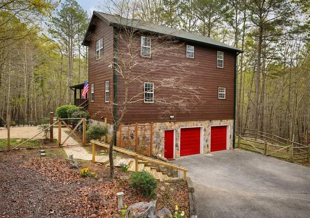 Photo 2 of Single family home for sale at 144 Emerald Cvs, Ellijay, GA 30705 | MLS# 7828196 | Listing updated on 2026-08-28