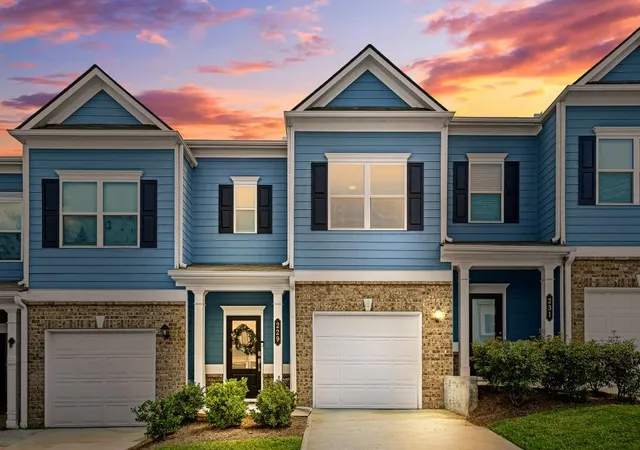 Townhouse for sale at 229 Dupont Dr, Cartersville, GA 30121 | MLS# 7827781