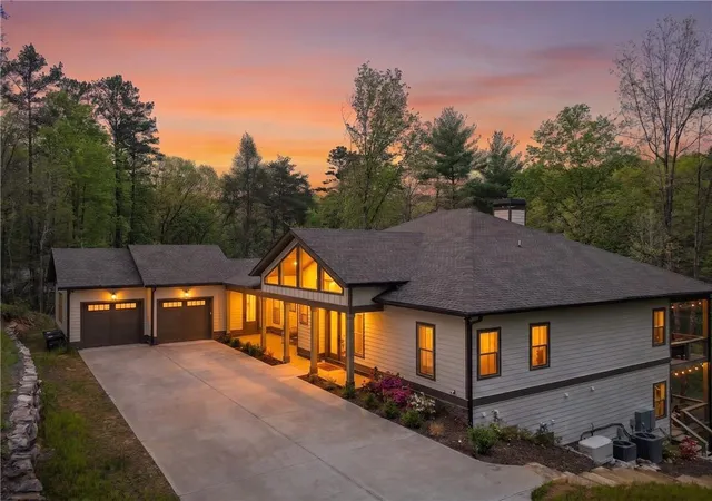 Photo 1 of Single family home for sale at 245 Bear Paw Trl, Blue Ridge, GA 30513 | MLS# 7817094 | Listing updated on 2026-08-15