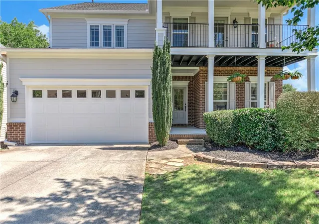 Photo 4 of Sale Pending at 330 Lockwood Pl, Alpharetta, GA 30004 | MLS# 7827301 | Listing updated on 2026-09-08