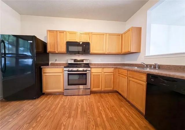 Photo 2 of Townhouse for sale at 1689 Broad River Rd, Atlanta, GA 30349 | MLS# 7827702 | Listing updated on 2026-09-08