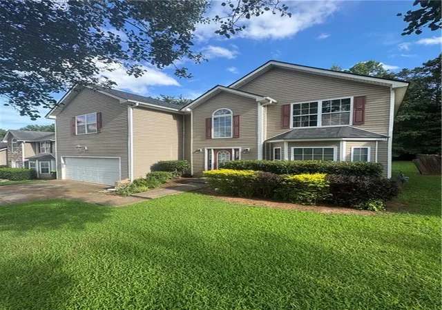 Photo 2 of Single family home for sale at 1043 Summer Cypress Dr, Villa Rica, GA 30180 | MLS# 7828169 | Listing updated on 2026-08-28