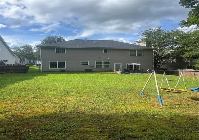 Photo 4 of Single family home for sale at 1043 Summer Cypress Dr, Villa Rica, GA 30180 | MLS# 7828169 | Listing updated on 2026-08-28