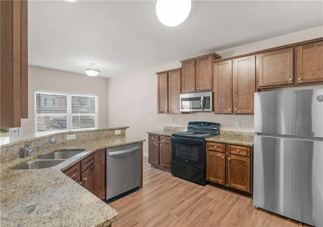 Photo 3 of Single family home for sale at 1244 Faye Ct, Mcdonough, GA 30253 | MLS# 7826790 | Listing updated on 2026-08-26