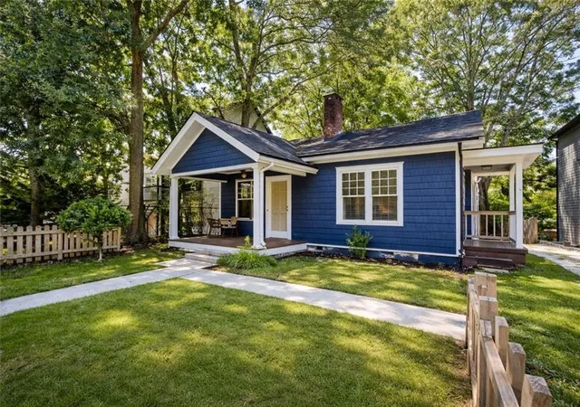 Photo 2 of Sale Pending at 1724 Defoor Ave Nw, Atlanta, GA 30318 | MLS# 7828188 | Listing updated on 2026-09-25