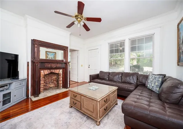 Photo 4 of Sale Pending at 1724 Defoor Ave Nw, Atlanta, GA 30318 | MLS# 7828188 | Listing updated on 2026-09-25