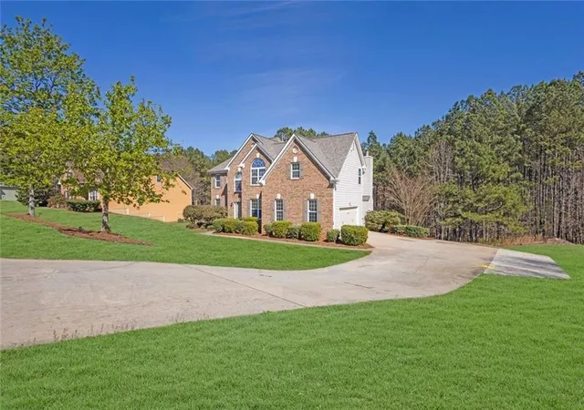 Photo 2 of Sale Pending at 237 Kory Dr, Newnan, GA 30263 | MLS# 7805645 | Listing updated on 2026-08-27