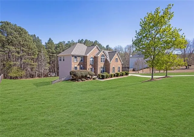 Photo 3 of Sale Pending at 237 Kory Dr, Newnan, GA 30263 | MLS# 7805645 | Listing updated on 2026-08-27
