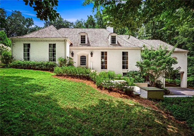 Photo 76 of Single family home for sale at 300 Blackland Rd Nw, Atlanta, GA 30342 | MLS# 7810797 | Listing updated on 2026-09-01