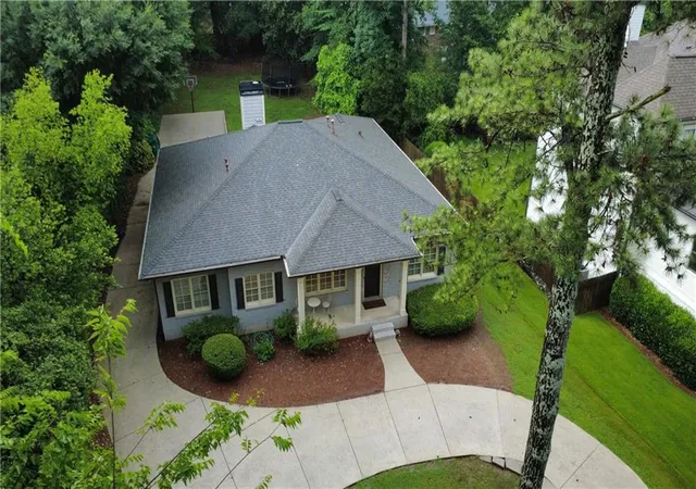 Photo 1 of Sale Pending at 3252 Lavista Rd, Decatur, GA 30033 | MLS# 7811112 | Listing updated on 2026-09-12