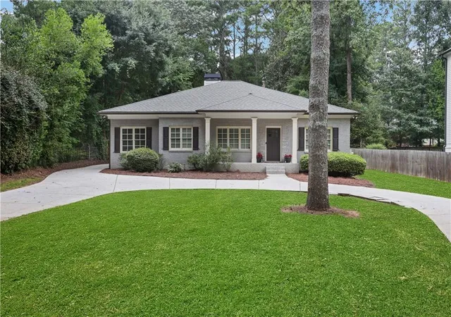 Photo 2 of Sale Pending at 3252 Lavista Rd, Decatur, GA 30033 | MLS# 7811112 | Listing updated on 2026-09-12