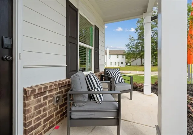 Photo 2 of Single family home for sale at 542 Grover St, Hoschton, GA 30548 | MLS# 7827402 | Listing updated on 2026-08-27