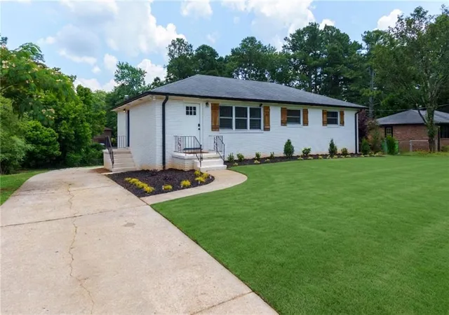 Photo 2 of Single family home for sale at 2653 Hicks Rd Sw, Marietta, GA 30060 | MLS# 7827085 | Listing updated on 2026-09-10