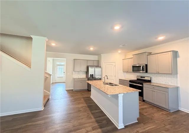 Photo 3 of Single family home for sale at 40 Berkeley Trace, Braselton, GA 30517 | MLS# 7826405 | Listing updated on 2026-08-28