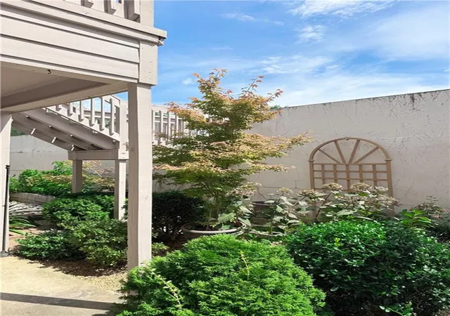 3rd image of 4210 Stillwater Dr, Duluth, GA 30096