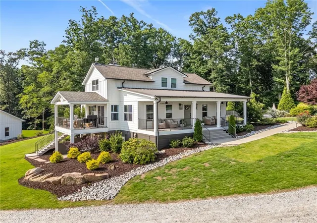Photo 1 of Single family home for sale at 305  A Rolling Acres Ct, Jefferson, GA 30549 | MLS# 7827104 | Listing updated on 2026-08-26