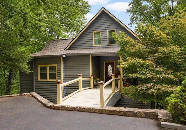 Photo 2 of Single family home for sale at 1142 Ridgeview Dr, Jasper, GA 30143 | MLS# 7760025 | Listing updated on 2026-08-30