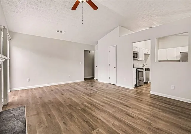 Photo 4 of Single family home for sale at 2062 W Morgan'S Bluff Ct, Lithonia, GA 30058 | MLS# 7827333 | Listing updated on 2026-08-27
