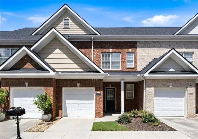 Photo 1 of Sale Pending at 1707 Oakbrook Ln Nw, Kennesaw, GA 30152 | MLS# 7824644 | Listing updated on 2026-09-11