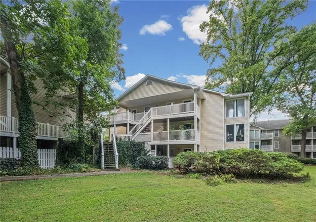 Photo 2 of Condo for sale at 209 Augusta Dr Se, Marietta, GA 30067 | MLS# 7828221 | Listing updated on 2026-09-17
