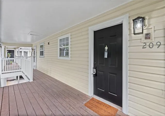 Photo 3 of Condo for sale at 209 Augusta Dr Se, Marietta, GA 30067 | MLS# 7828221 | Listing updated on 2026-09-17