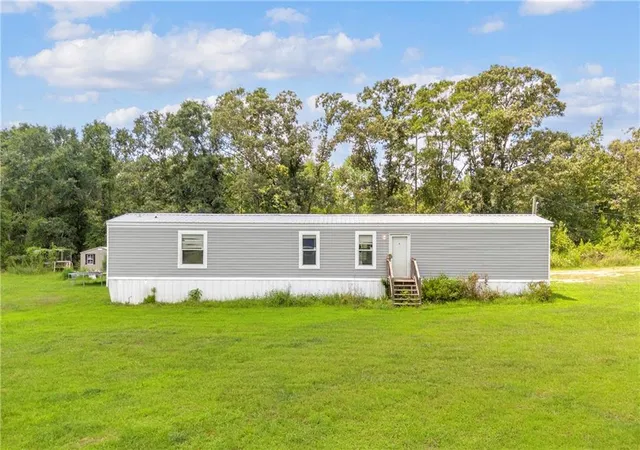 Photo 2 of Single family home for sale at 2159 Deep Creek Rd, Dewy Rose, GA 30634 | MLS# 7817118 | Listing updated on 2026-08-26