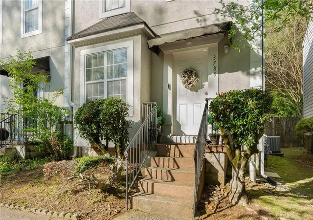 2nd image of 3788 Meadow Creek Dr, Peachtree Corners, GA 30092 | MLS# 7828008