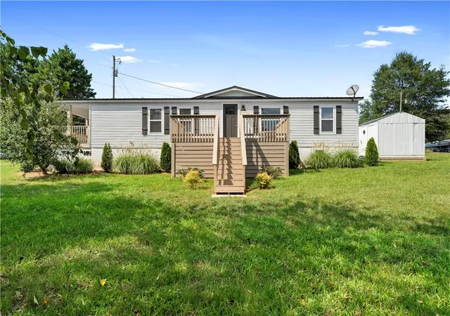 Single family home for sale at 6035 Hwy 29, Royston, GA 30662 | MLS# 7818634
