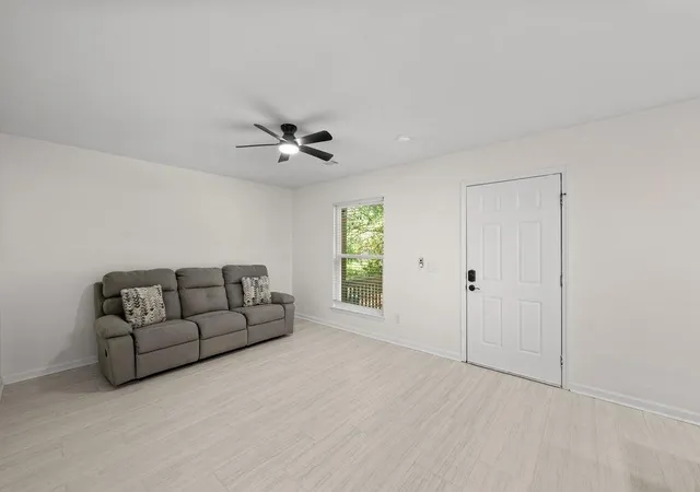 5th image of 1035 County Road 40, Centre, AL 35960 | MLS# 7827949