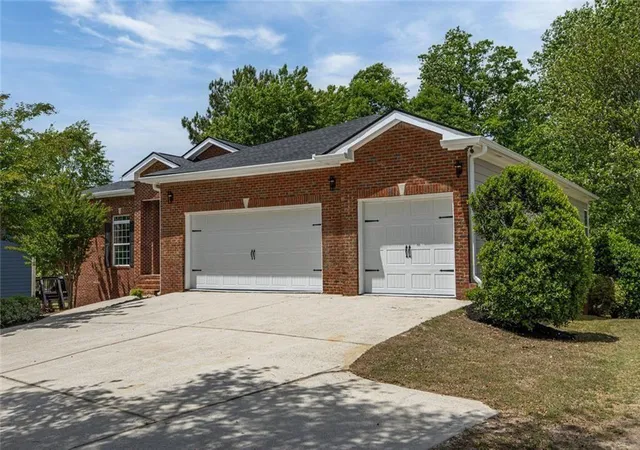 Photo 3 of Single family home for sale at 8828 Patricia Rose, Douglasville, GA 30134 | MLS# 7784224 | Listing updated on 2026-09-13